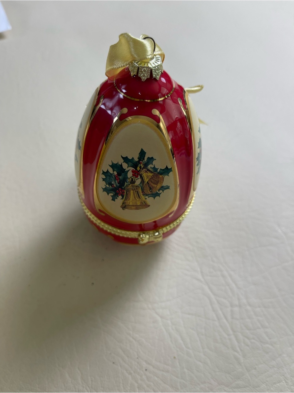Mr. Christmas Musical Egg Ornament by Valerie Parr‎ Hill